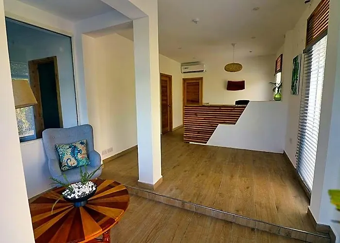 Hotel Venlia 4*