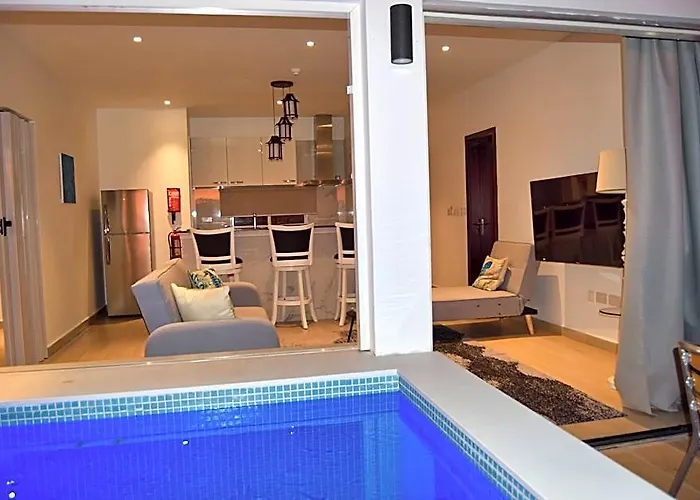 Hotel Venlia 4*